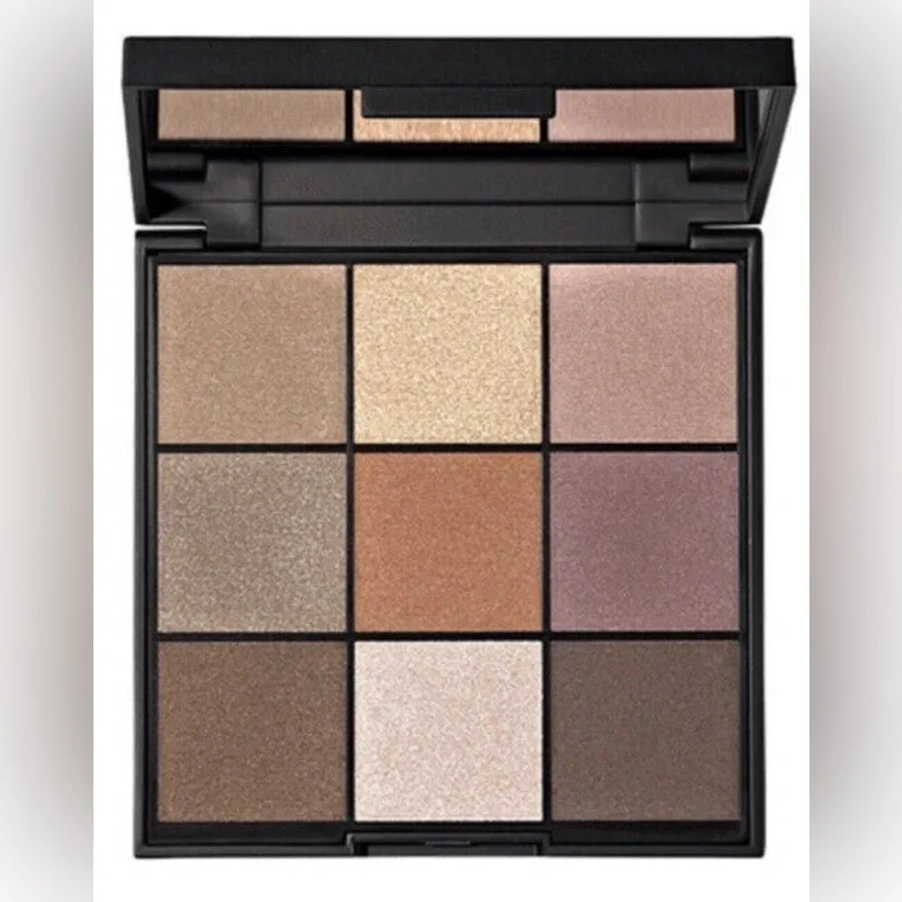 Avon fmg Cashmere Eyeshadow Palette -‎ Essential Eyes